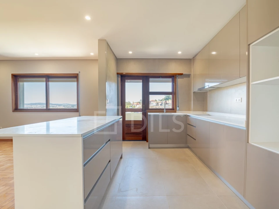 Apartamento T4 para Venda em Mafamude e Vilar do Paraíso Foto 5