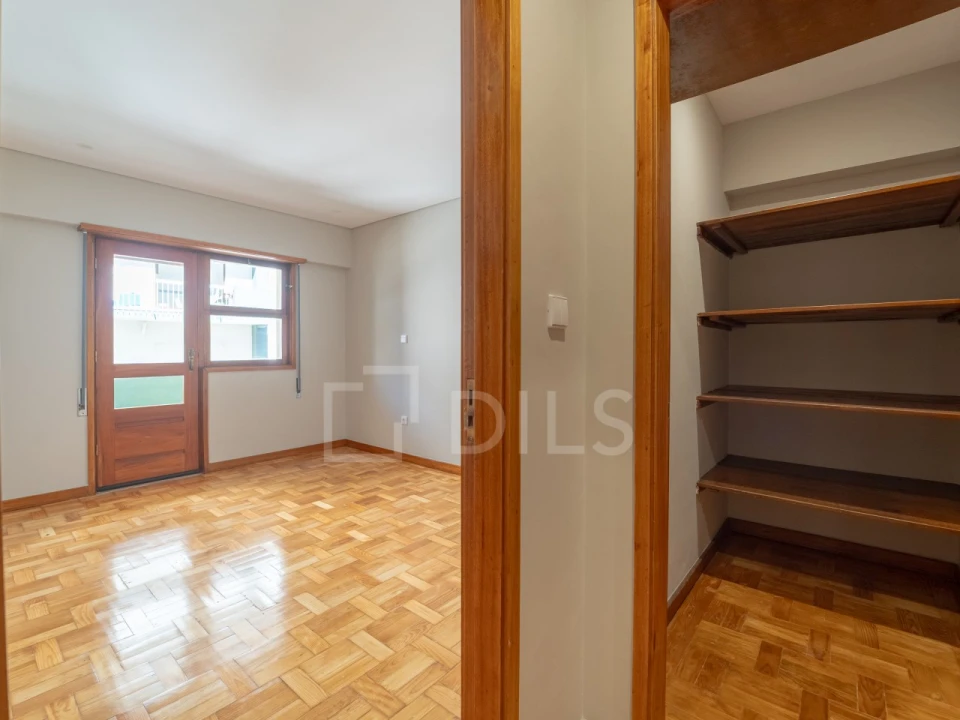 Apartamento T4 para Venda em Mafamude e Vilar do Paraíso Foto 26
