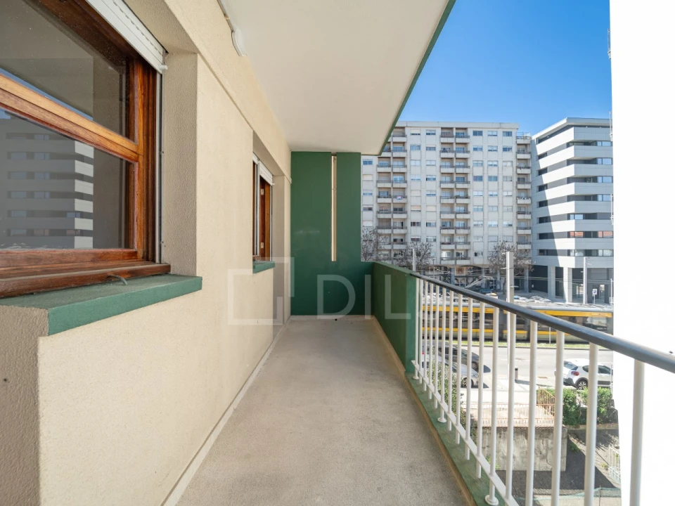 Apartamento T4 para Venda em Mafamude e Vilar do Paraíso Foto 33