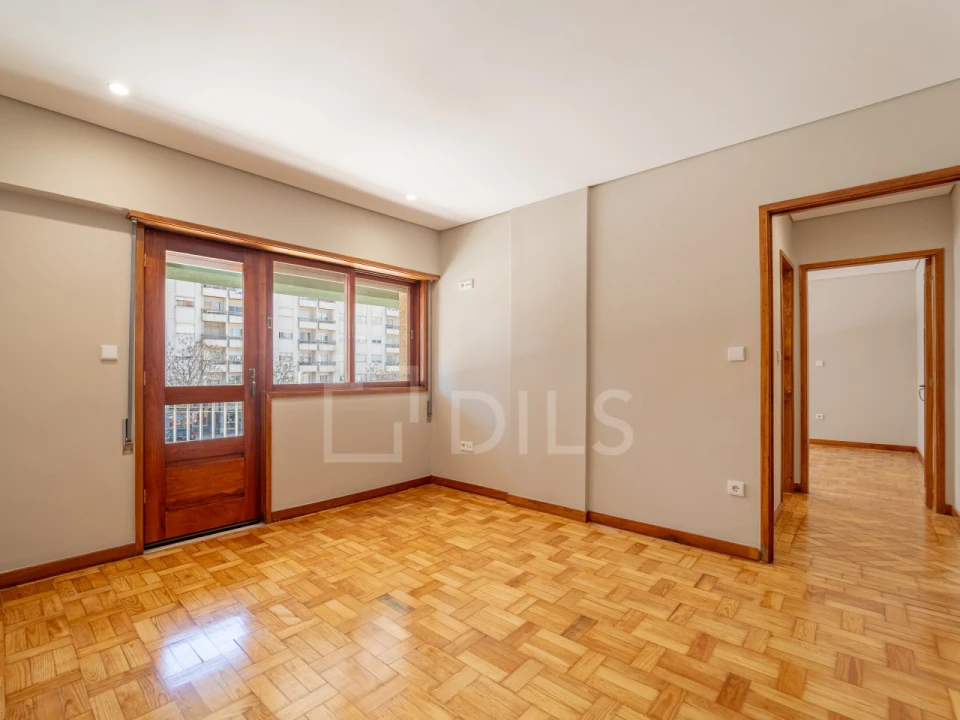 Apartamento T4 para Venda em Mafamude e Vilar do Paraíso Foto 40
