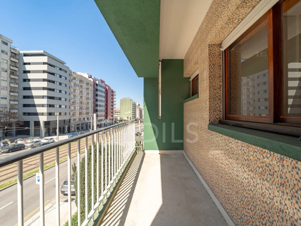 Apartamento T4 para Venda em Mafamude e Vilar do Paraíso Foto 43