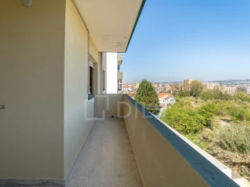 Apartamento T4 para Venda em Mafamude e Vilar do Paraíso