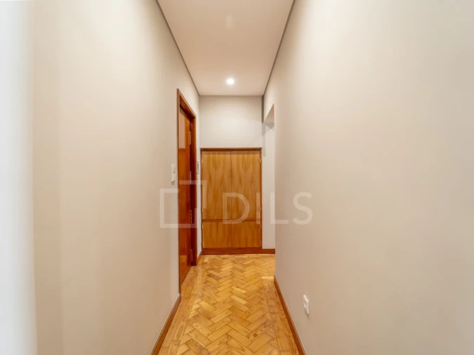 Apartamento T4 para Venda em Mafamude e Vilar do Paraíso Foto 6