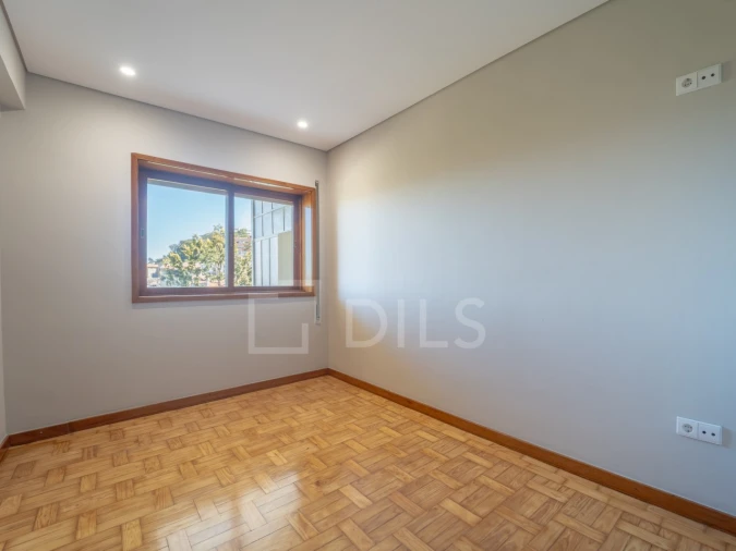 Apartamento T4 para Venda em Mafamude e Vilar do Paraíso Foto 10