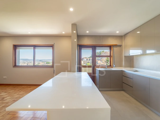 Apartamento T4 para Venda em Mafamude e Vilar do Paraíso Foto 23