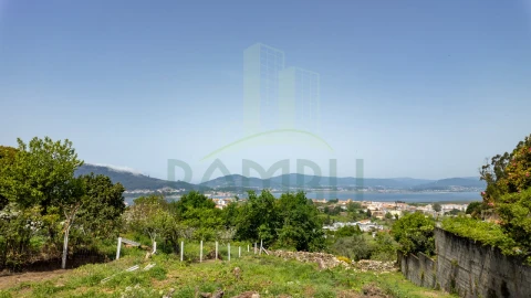 Terreno para Venda em Caminha (Matriz) e Vilarelho