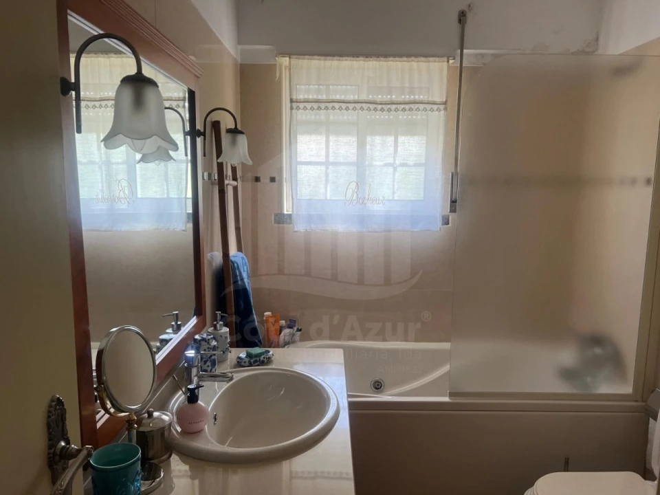 Moradia T8 para Venda em Amora Foto 23