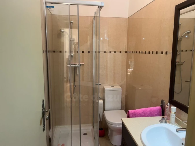 Moradia T8 para Venda em Amora Foto 24