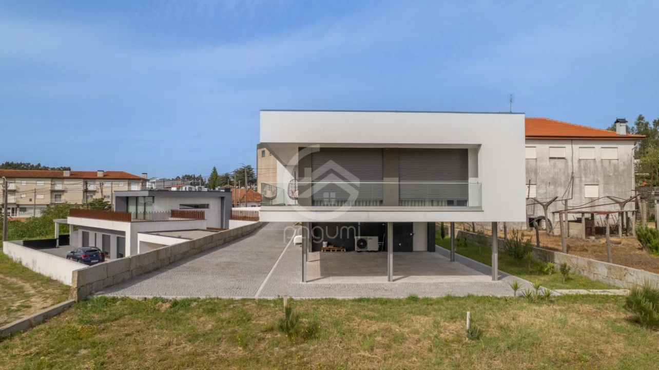 Moradia T3 para Venda em Caide de Rei Foto 48