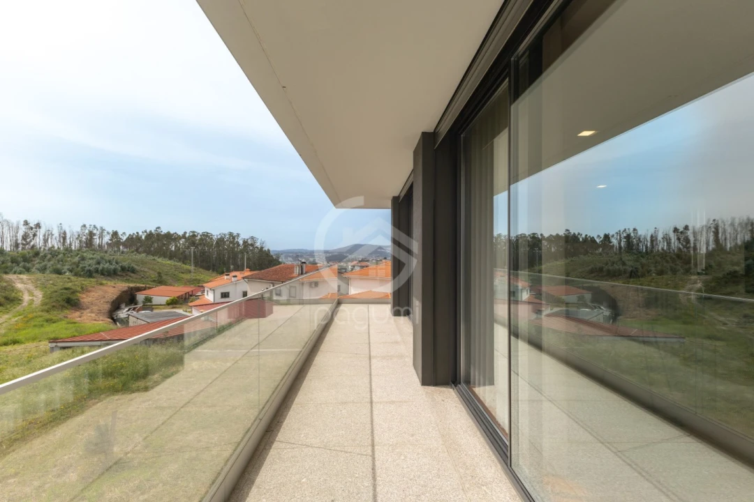 Moradia T3 para Venda em Caide de Rei Foto 60