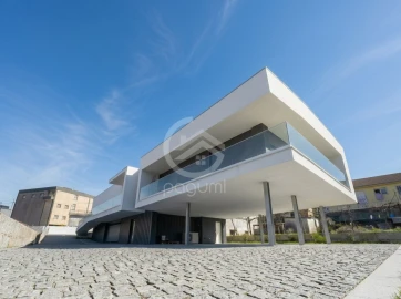 Moradia T3 para Venda em Caide de Rei