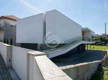 Moradia T3 para Venda em Caide de Rei