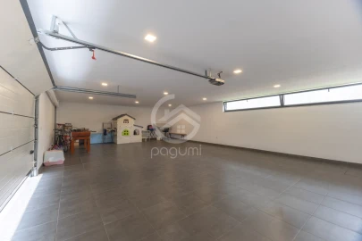 Moradia T3 para Venda em Caide de Rei