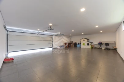 Moradia T3 para Venda em Caide de Rei