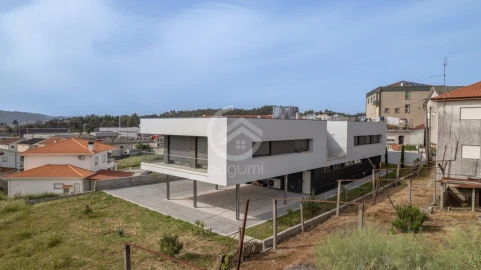 Moradia T3 para Venda em Caide de Rei