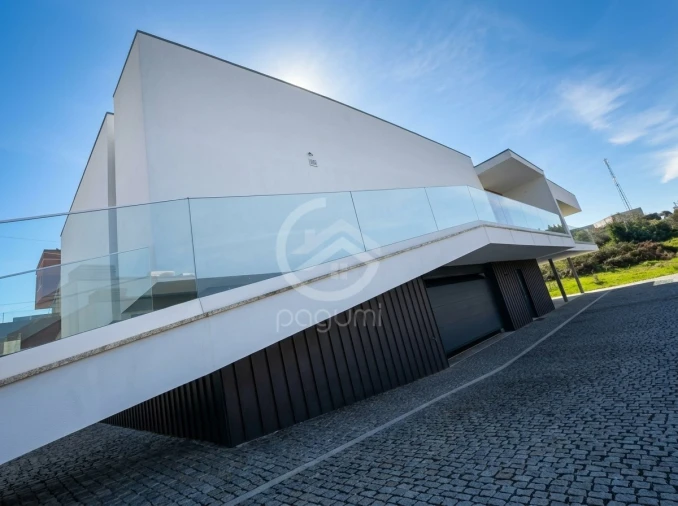 Moradia T3 para Venda em Caide de Rei Foto 29