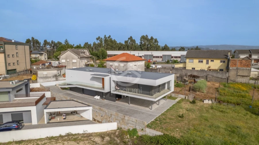 Moradia T3 para Venda em Caide de Rei Foto 54