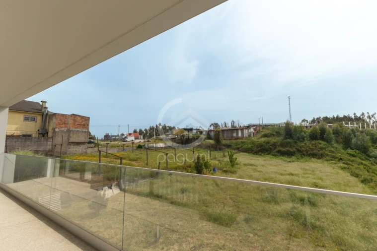 Moradia T3 para Venda em Caide de Rei Foto 62