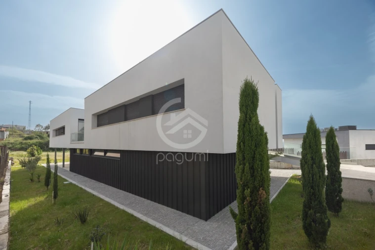 Moradia T3 para Venda em Caide de Rei Foto 49