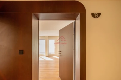 Apartamento T2 para Arrendamento em Santa Maria, São Pedro e Matacães