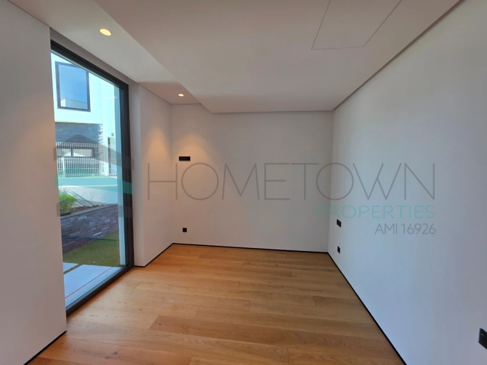 Moradia T3 para Venda em Quarteira Foto 18