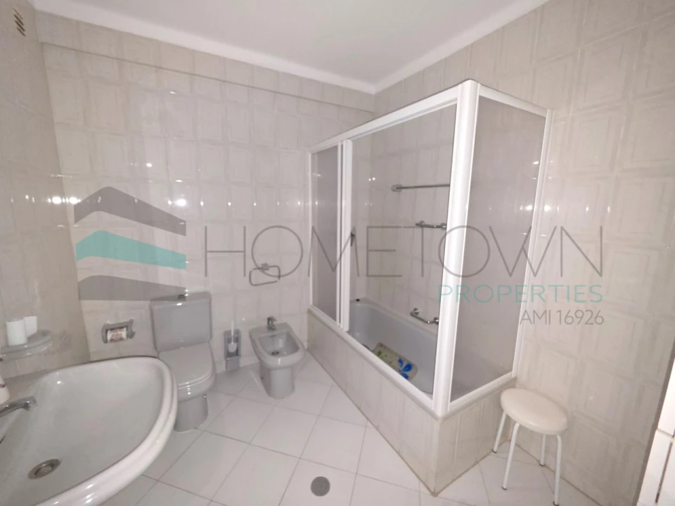 Apartamento T2 para Venda em Quarteira Foto 19