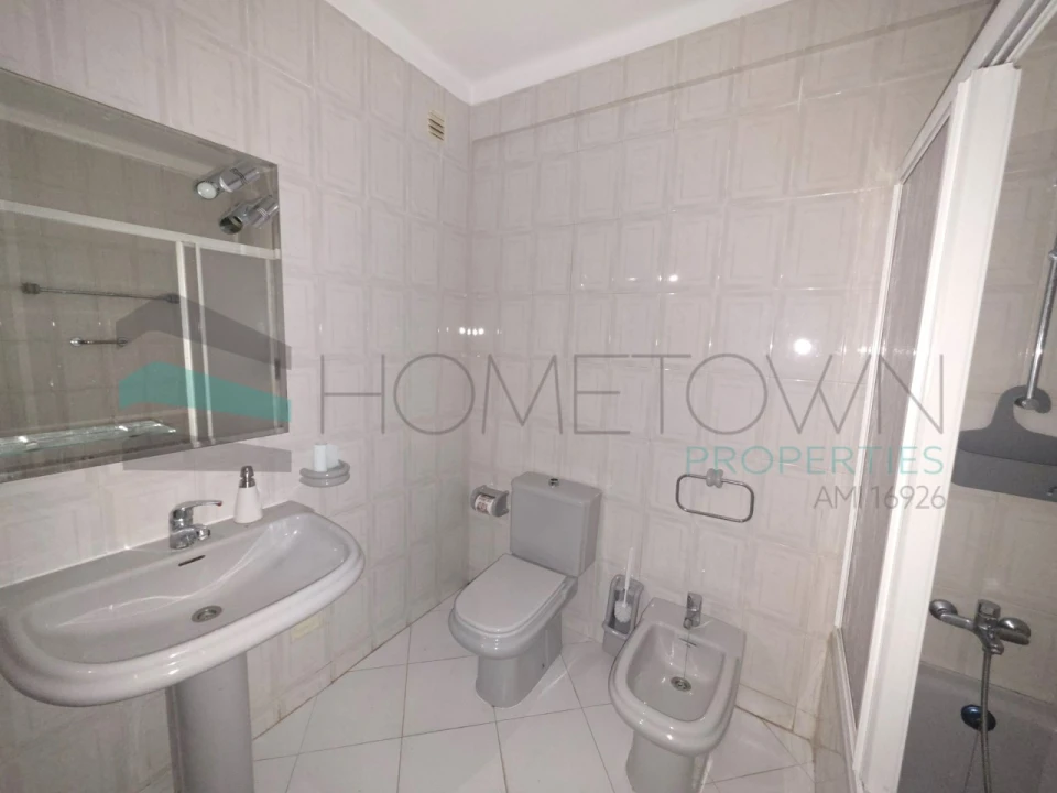 Apartamento T2 para Venda em Quarteira Foto 20