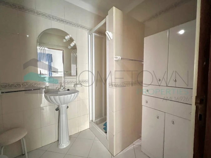 Apartamento T2 para Venda em Quarteira Foto 14