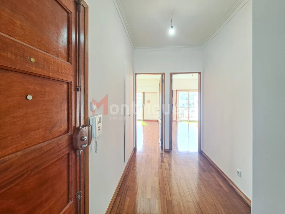 Apartamento T4 para Arrendamento em São Domingos de Benfica Foto 13