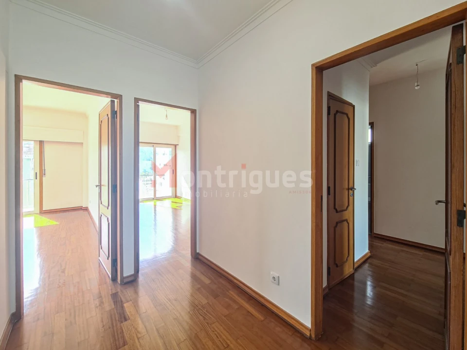 Apartamento T4 para Arrendamento em São Domingos de Benfica Foto 15