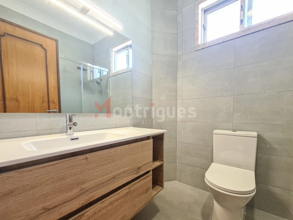 Apartamento T4 para Arrendamento em São Domingos de Benfica Foto 27