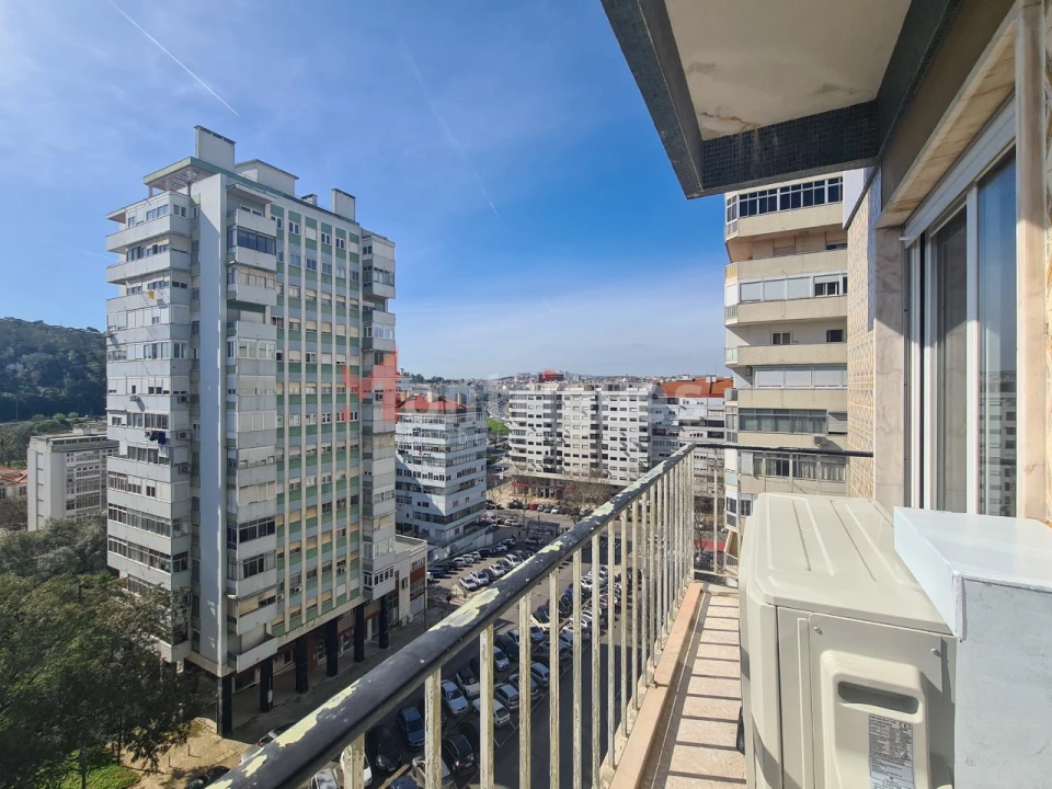 Apartamento T4 para Arrendamento em São Domingos de Benfica Foto 33