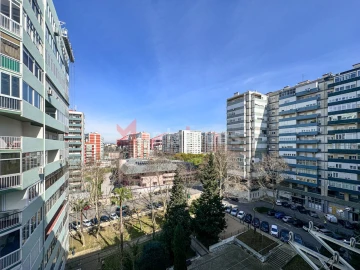 Apartamento T4 para Arrendamento em São Domingos de Benfica