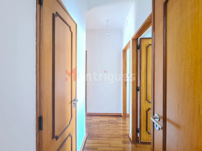 Apartamento T4 para Arrendamento em São Domingos de Benfica Foto 16