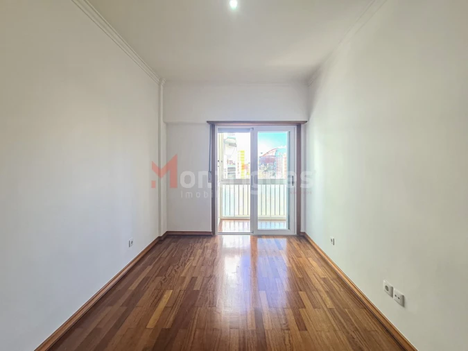 Apartamento T4 para Arrendamento em São Domingos de Benfica Foto 21