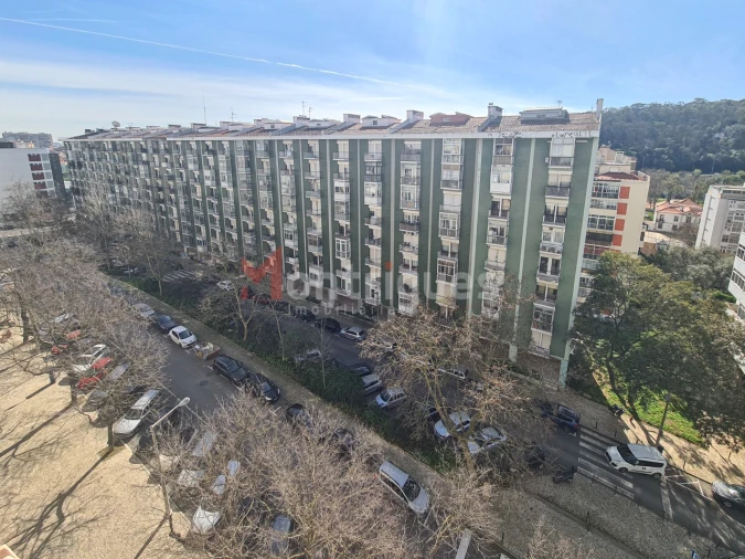 Apartamento T4 para Arrendamento em São Domingos de Benfica Foto 4