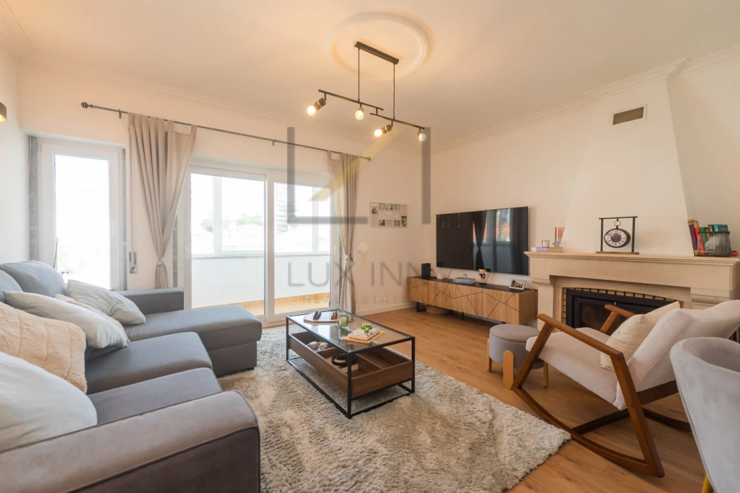 Moradia T2 para Venda em Carcavelos e Parede Foto 4