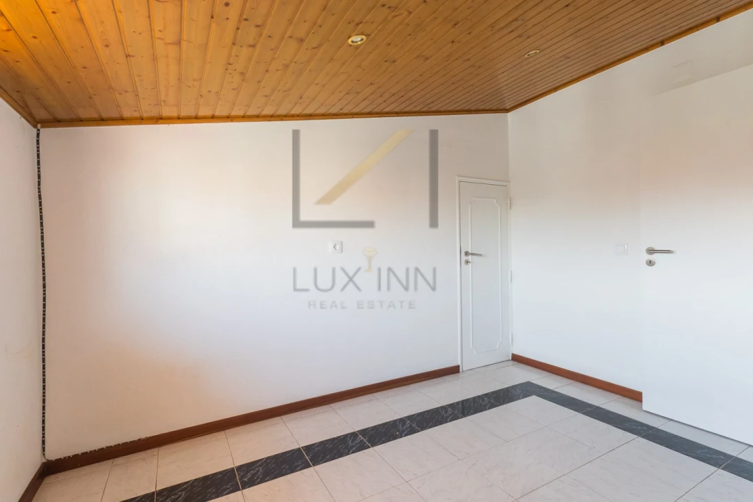 Moradia T2 para Venda em Carcavelos e Parede Foto 35