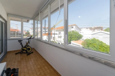 Moradia T2 para Venda em Carcavelos e Parede