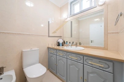 Moradia T2 para Venda em Carcavelos e Parede