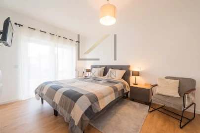 Moradia T2 para Venda em Carcavelos e Parede