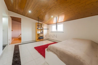 Moradia T2 para Venda em Carcavelos e Parede