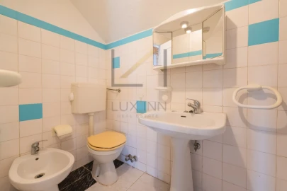 Moradia T2 para Venda em Carcavelos e Parede