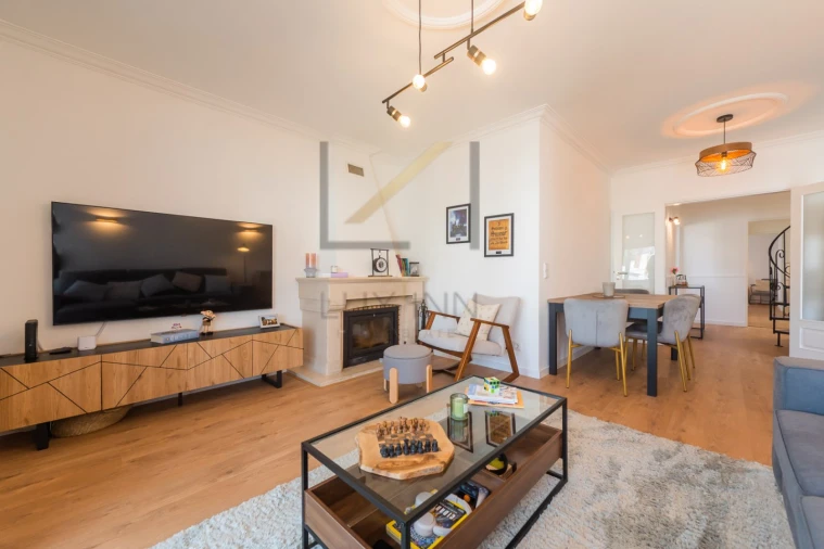 Moradia T2 para Venda em Carcavelos e Parede