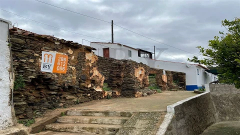 Moradia para Venda em Santana de Cambas