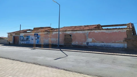 Moradia para Venda em Entradas