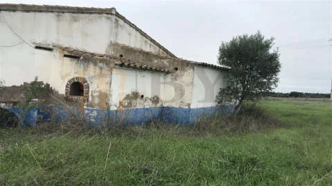 Terreno Misto para Venda em Ferreira do Alentejo e Canhestros