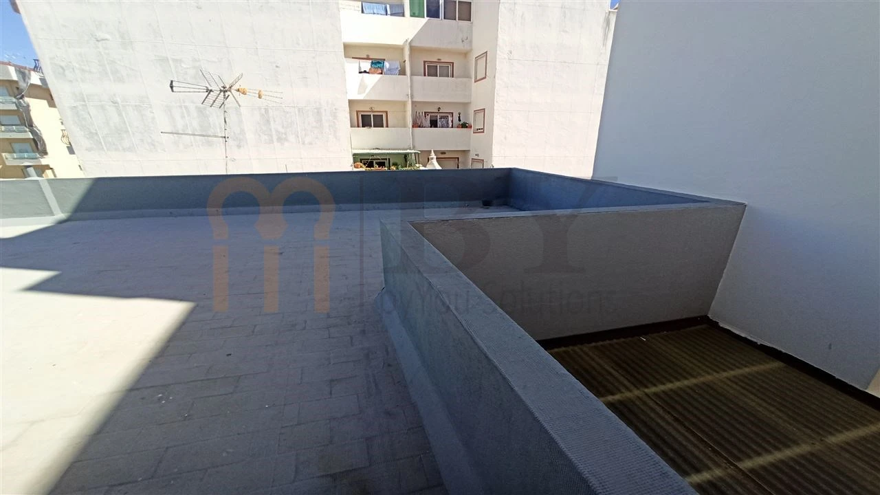 Apartamento T2 para Venda em Vila Real de Santo Antonio Foto 11