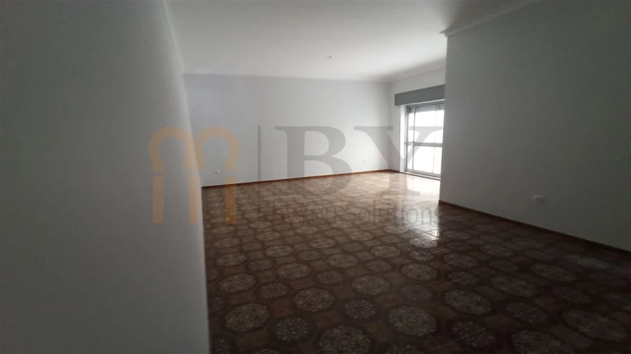 Apartamento T2 para Venda em Vila Real de Santo Antonio Foto 9