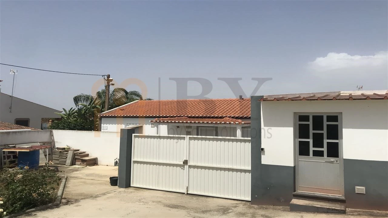 Moradia T3 para Venda em Alcaria Ruiva Foto 12